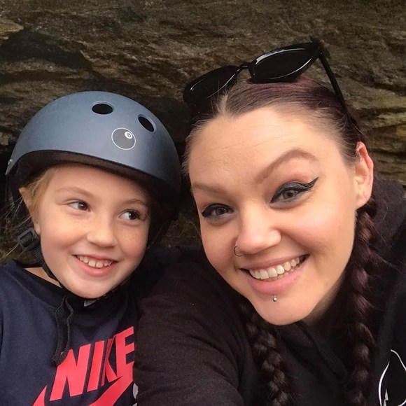 Meet your Posher, Melissa - Picture 1 of 1